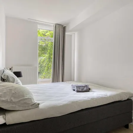 Modern & Comfortable 1-bedroom Flat *