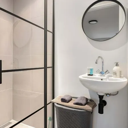 Modern & Comfortable 1-bedroom Flat * Rotterdam