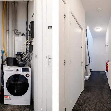 Apartment Modern & Comfortable 1-bedroom Flat *
