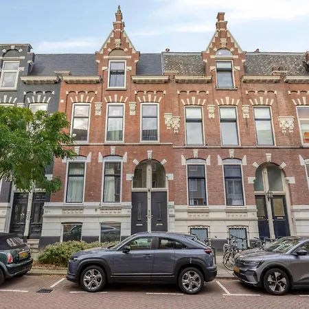 Modern & Comfortable 1-bedroom Flat Rotterdam